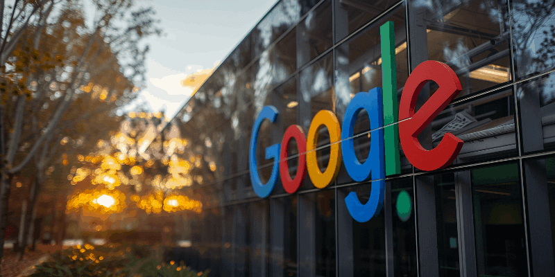  Ile zarabia marketing specialist?