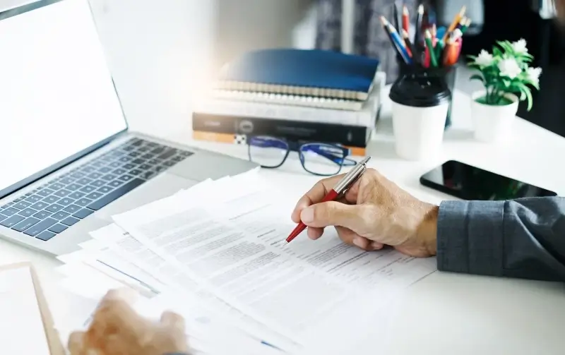 Technik optyk jakie przedmioty?